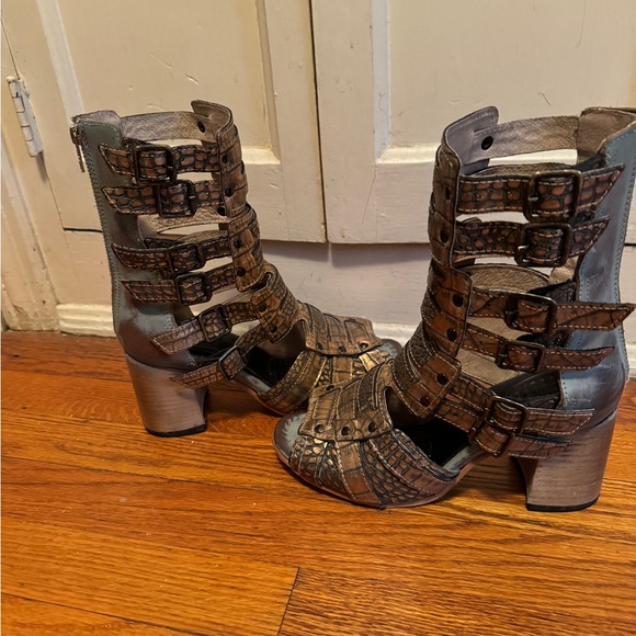 Freebird Zane Blush sz 9 Gladiator sandal EUC - Picture 5 of 5